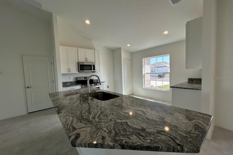 House in Bartow, Florida 3 bedrooms, 162.3 sq.m. № 1553279 - photo 4