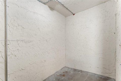 Condominio en venta en Miami, Florida, 3 dormitorios, 115.2 m2 № 1738231 - foto 17