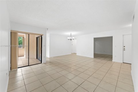Condominio en venta en Miami, Florida, 3 dormitorios, 115.2 m2 № 1738231 - foto 3