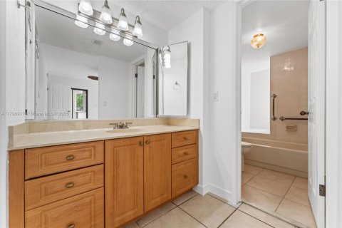 Condominio en venta en Miami, Florida, 3 dormitorios, 115.2 m2 № 1738231 - foto 8