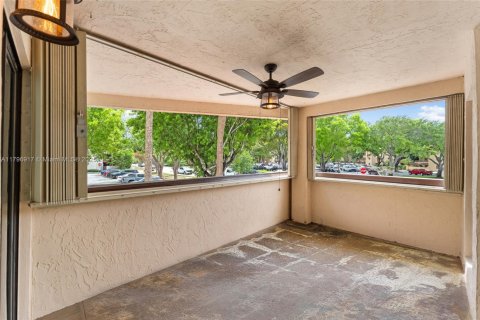 Condominio en venta en Miami, Florida, 3 dormitorios, 115.2 m2 № 1738231 - foto 18