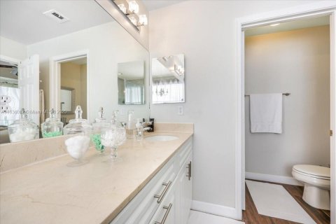 Casa en venta en Miramar, Florida, 4 dormitorios, 190.82 m2 № 1935708 - foto 29