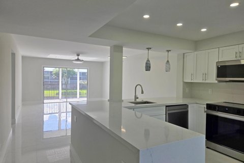 Condominio en Delray Beach, Florida, 2 dormitorios  № 2268769