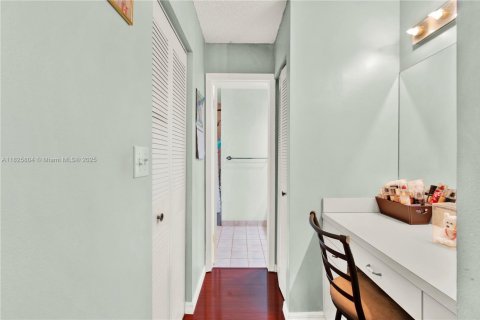 Villa ou maison à vendre à Miami, Floride: 3 chambres, 143.63 m2 № 1794268 - photo 19