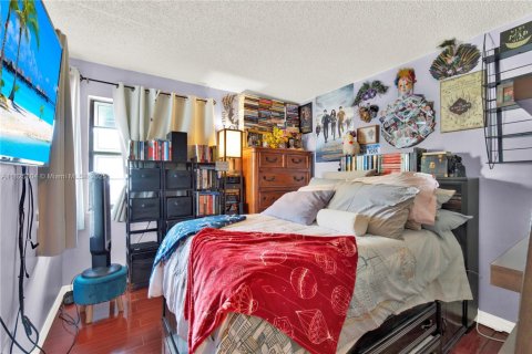 Villa ou maison à vendre à Miami, Floride: 3 chambres, 143.63 m2 № 1794268 - photo 17