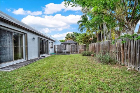 Villa ou maison à vendre à Miami, Floride: 3 chambres, 143.63 m2 № 1794268 - photo 25