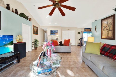 Villa ou maison à vendre à Miami, Floride: 3 chambres, 143.63 m2 № 1794268 - photo 7