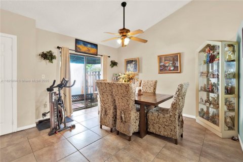 Villa ou maison à vendre à Miami, Floride: 3 chambres, 143.63 m2 № 1794268 - photo 8