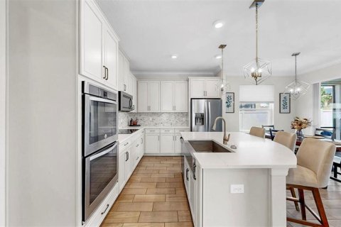 House in Riverview, Florida 4 bedrooms, 285.02 sq.m. № 1647701 - photo 14
