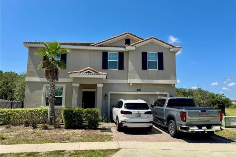 House in Davenport, Florida 4 bedrooms, 246.66 sq.m. № 2201502 - photo 5