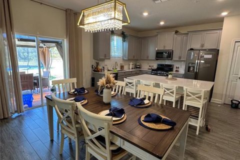 House in Davenport, Florida 4 bedrooms, 246.66 sq.m. № 2201502 - photo 12