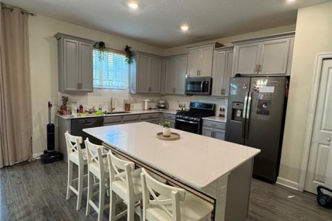 House in Davenport, Florida 4 bedrooms, 246.66 sq.m. № 2201502 - photo 14