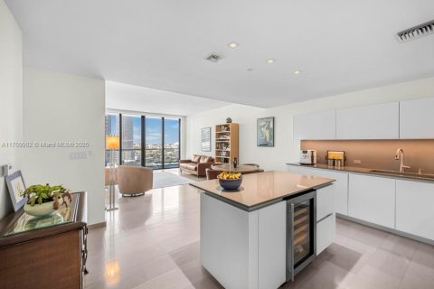 Copropriété à vendre à Miami, Floride: 2 chambres, 110.83 m2 № 1708278 - photo 5