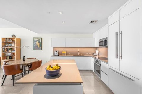 Copropriété à vendre à Miami, Floride: 2 chambres, 110.83 m2 № 1708278 - photo 6