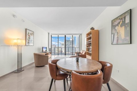 Copropriété à vendre à Miami, Floride: 2 chambres, 110.83 m2 № 1708278 - photo 9