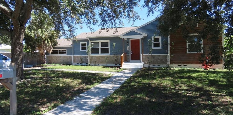 Villa ou maison à Clearwater, Floride 4 chambres, 161 m2 № 2410062