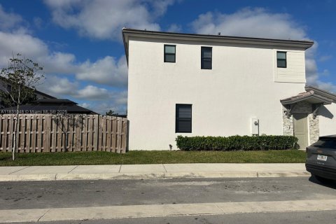 Townhouse in Homestead, Florida 3 bedrooms, 127.09 sq.m. № 1807086 - photo 13