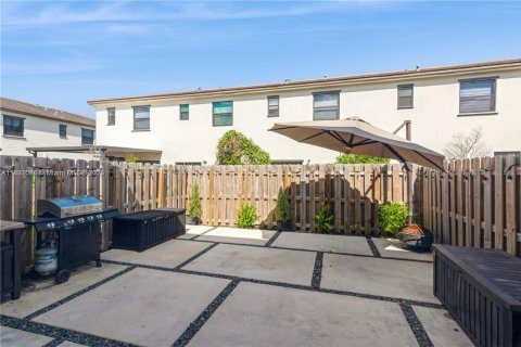Townhouse in Homestead, Florida 3 bedrooms, 127.09 sq.m. № 1807086 - photo 2
