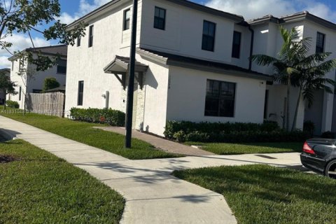 Townhouse in Homestead, Florida 3 bedrooms, 127.09 sq.m. № 1807086 - photo 12