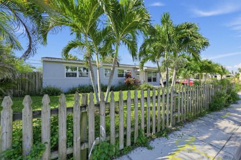 Casa en venta en West Palm Beach, Florida, 3 dormitorios, 98.1 m2 № 2392128 - foto 4