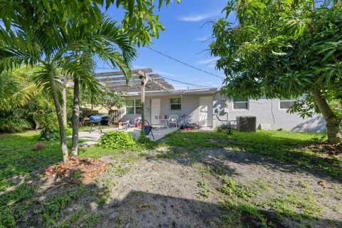 Casa en venta en West Palm Beach, Florida, 3 dormitorios, 98.1 m2 № 2392128 - foto 3