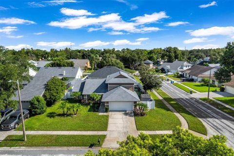 House in Tampa, Florida 4 bedrooms, 187.57 sq.m. № 2345517