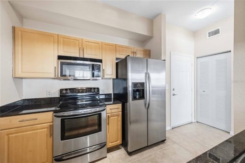 Condo in Sarasota, Florida, 2 bedrooms  № 2106235 - photo 9