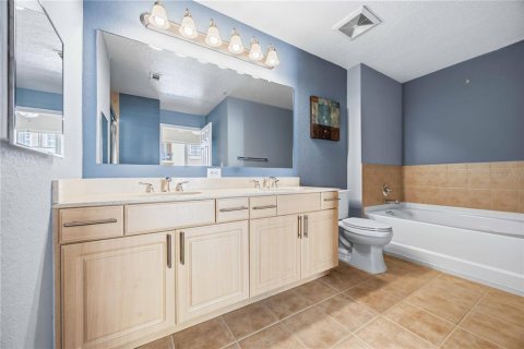 Condo in Sarasota, Florida, 2 bedrooms  № 2106235 - photo 11