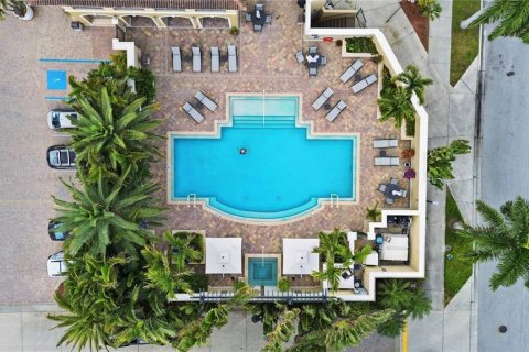 Condo in Sarasota, Florida, 2 bedrooms  № 2106235 - photo 17