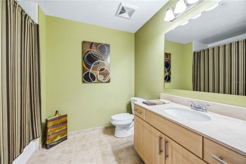 Condo in Sarasota, Florida, 2 bedrooms  № 2106235 - photo 15