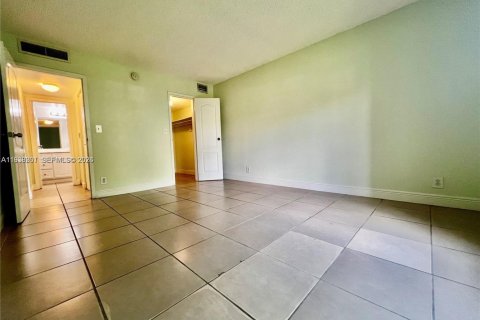 Condominio en venta en Doral, Florida, 1 dormitorio, 75.25 m2 № 2152627 - foto 8