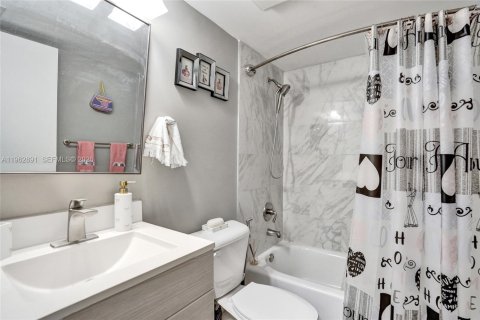 Copropriété à vendre à Margate, Floride: 2 chambres, 91.97 m2 № 2080972 - photo 4