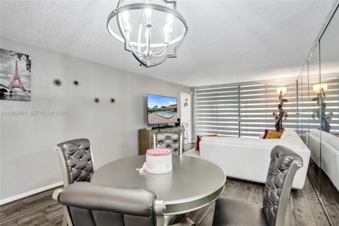 Copropriété à vendre à Margate, Floride: 2 chambres, 91.97 m2 № 2080972 - photo 9
