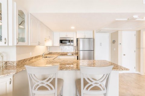 Condominio en venta en Clearwater, Florida, 1 dormitorio, 71.72 m2 № 2209845 - foto 11