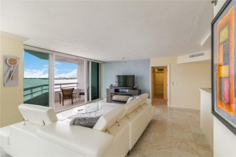 Купить кондоминиум в Сарасота, Флорида 7 комнат, 215.07м2, № 1900667 - фото 12