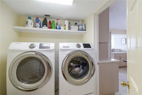 Купить кондоминиум в Сарасота, Флорида 7 комнат, 215.07м2, № 1900667 - фото 29