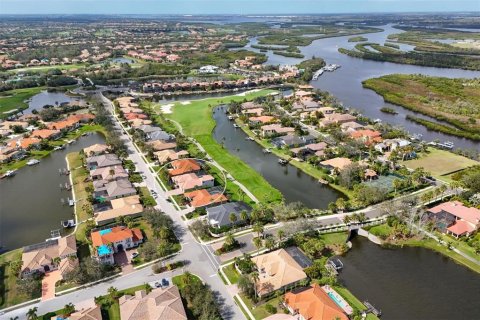 Villa ou maison à vendre à Bradenton, Floride: 4 chambres, 317.45 m2 № 1771086 - photo 4