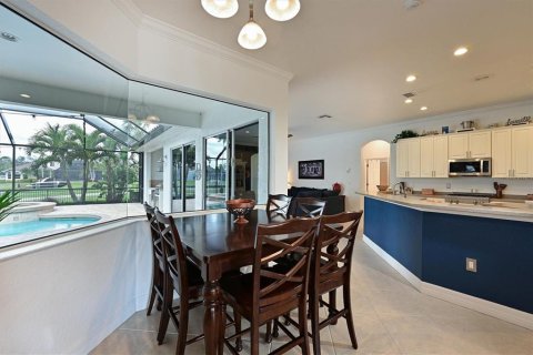 Villa ou maison à vendre à Bradenton, Floride: 4 chambres, 317.45 m2 № 1771086 - photo 13