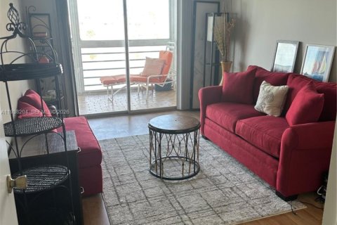 Copropriété à louer à Boca Raton, Floride: 2 chambres, 79.99 m2 № 1997241 - photo 3