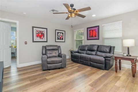 Casa en venta en Winter Garden, Florida, 5 dormitorios, 293.2 m2 № 1917623 - foto 28