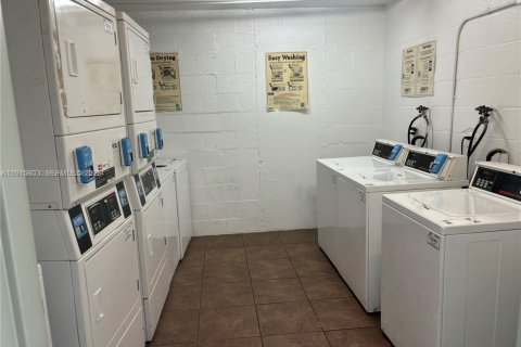 Copropriété à louer à Cutler Bay, Floride: 2 chambres, 91.04 m2 № 2062857 - photo 16