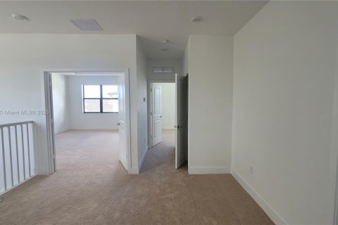 House in Miramar, Florida 4 bedrooms, 318.1 sq.m. № 1865737 - photo 25