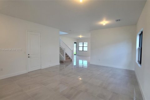 House in Miramar, Florida 4 bedrooms, 318.1 sq.m. № 1865737 - photo 4