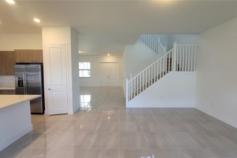 House in Miramar, Florida 4 bedrooms, 318.1 sq.m. № 1865737 - photo 9