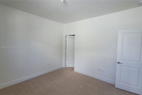 House in Miramar, Florida 4 bedrooms, 318.1 sq.m. № 1865737 - photo 21