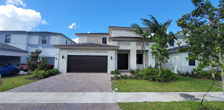 House in Miramar, Florida 4 bedrooms, 318.1 sq.m. № 1865737