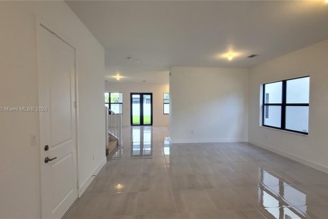 House in Miramar, Florida 4 bedrooms, 318.1 sq.m. № 1865737 - photo 5