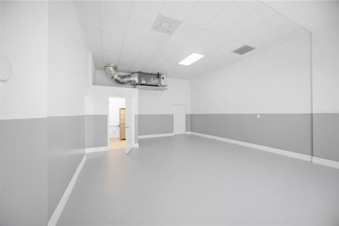 Commercial property in Venice, Florida 287.63 sq.m. № 2377813 - photo 25