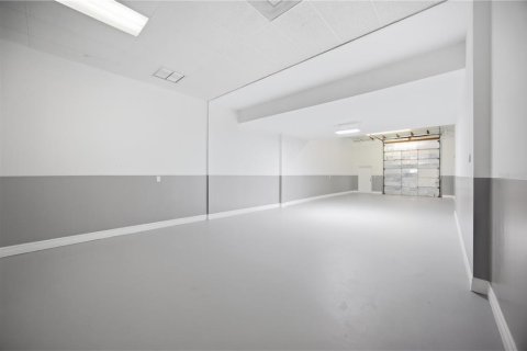 Commercial property in Venice, Florida 287.63 sq.m. № 2377813 - photo 3