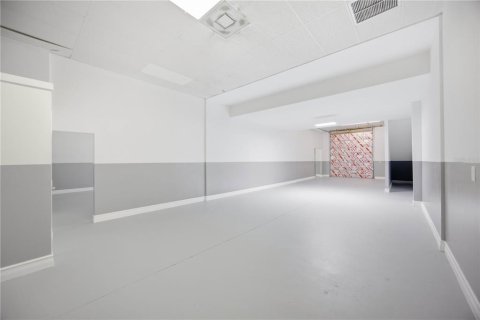 Commercial property in Venice, Florida 287.63 sq.m. № 2377813 - photo 19